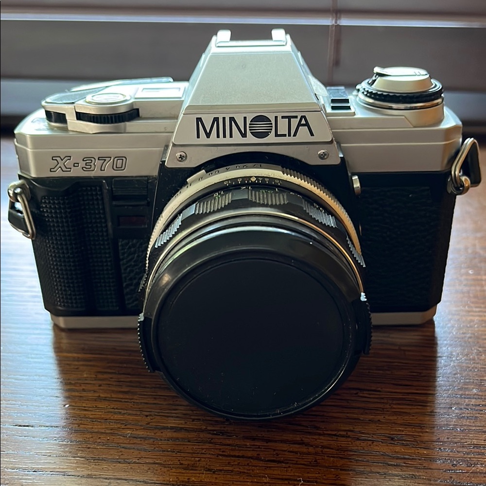 Minolta x-370 film camera